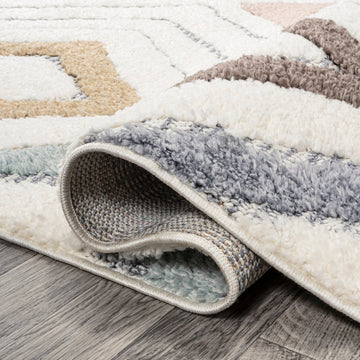Amira Diamond Tribal High-low Area Rug
